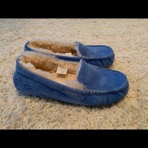 UGG Ansley Moccasin Slippers NEVER WORN size 7